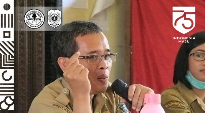 PELATIHAN PEMANFAATAN SAMPAH ORGANIK DAN NON ORGANIK DI KELURAHAN SIJANGKUNG SINGKAWANG HARI KEDUA