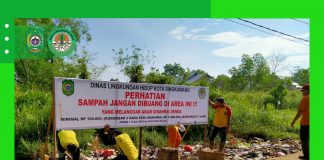 PEMASANGAN PLANG HIMBAUAN LARANGAN MEMBUANG SAMPAH DI AREA YANG BUKAN TPS