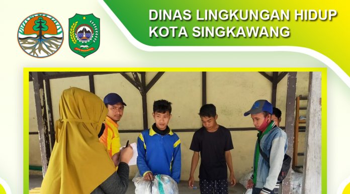 AKSI TUKAR SAMPAH DENGAN UANG DAN PAMERAN HASIL PRODUK DAUR ULANG HARI KEDUA