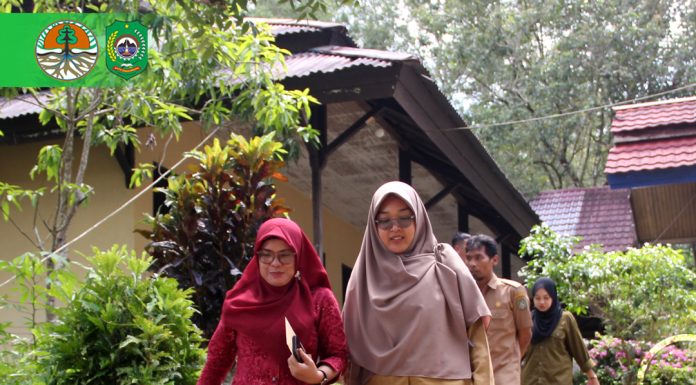 KOORDINASI PROGRAM SEKOLAH ADIWIYATA DAN GERAKAN PBLHS DI SMPN 10 SINGKAWANG