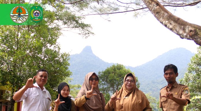 KOORDINASI PROGRAM SEKOLAH ADIWIYATA DAN GERAKAN PBLHS DI SMPN 17 SINGKAWANG