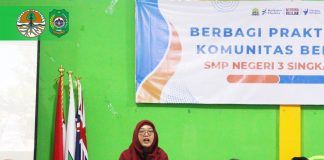 SOSIALISASI PROGRAM SEKOLAH ADIWIYATA DAN GERAKAN PBLHS DI SMP NEGERI 3 SINGKAWANG